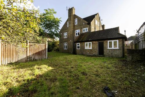 110 Ellesmere Road, Dollis Hill, London, NW10