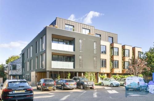 3 New Road, Crouch End, London, N8