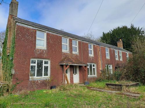 1-4 Hurst Common Cottages, Owslebury, Winchester, SO21