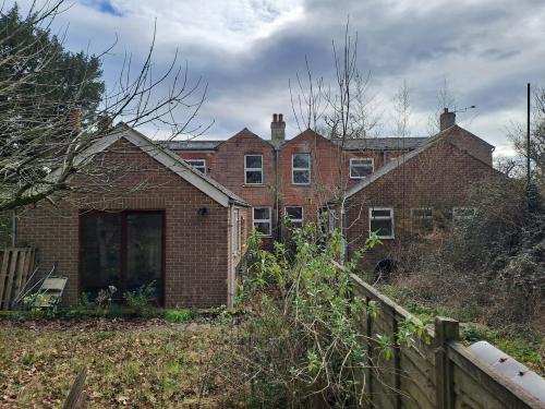 1-4 Hurst Common Cottages, Owslebury, Winchester, SO21