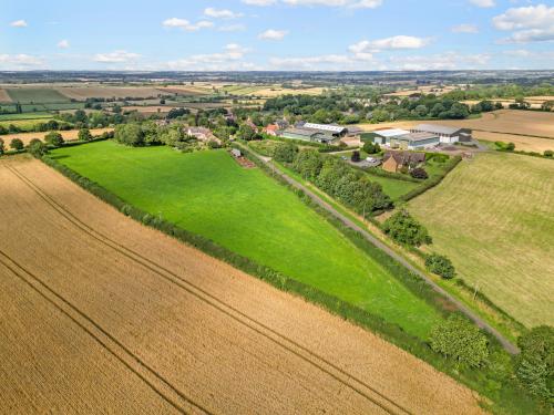 5.10 Acres, Off Duns Tew Road, Banbury, OX15