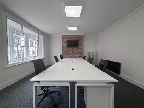 Suites B, C & F, 28a High Street, Winchester, SO23