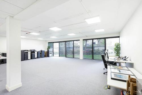 22 Abbey Road, Park Royal, London, NW10