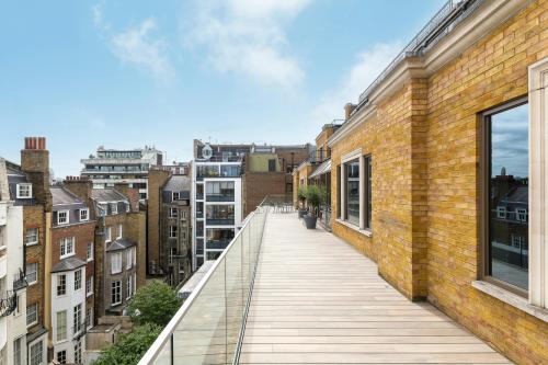 6 Chesterfield Gardens, Mayfair, London, W1J