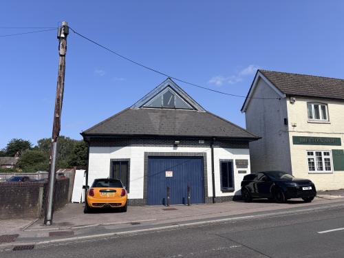 Ridgeway House, 35 Station Road, Liphook, GU30