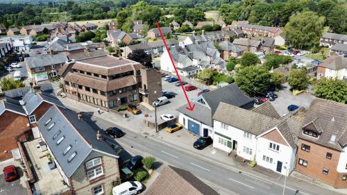Ridgeway House, 35 Station Road, Liphook, GU30