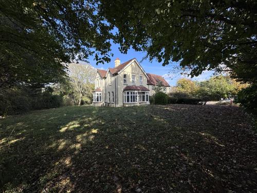 Little Park Farmhouse, 11 Little Park Farm Road, Segensworth, Fareham, PO15