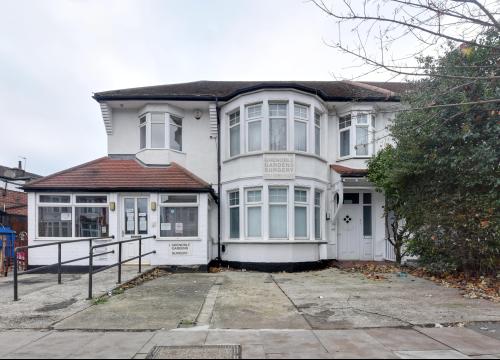1 Grenoble Gardens, Palmers Green, London, N13