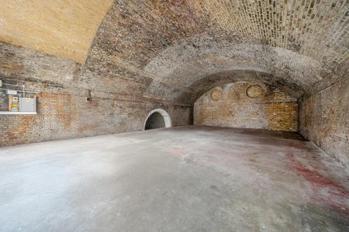387 Railway Arches, Geffrye Street, Hoxton, London, E2