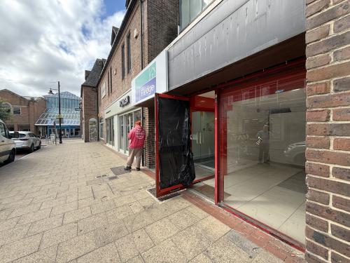 Kiosk G2, 43 High Street, Eastleigh, SO50