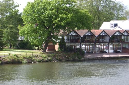 Bridge View House, Ray Mead Road, Maidenhead, SL6