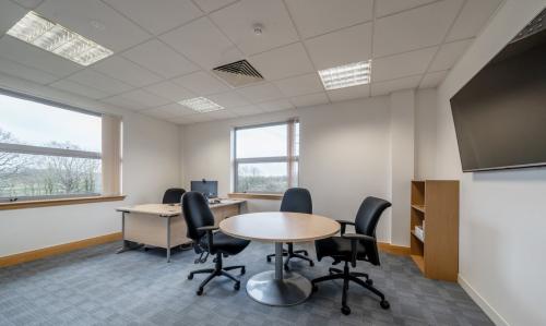 4 Winnersh Fields, Gazelle Close, Winnersh, RG41