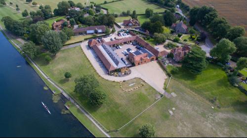 The Boathouse, Riverside Barns, Remenham Lane, Henley-On-Thames, RG9