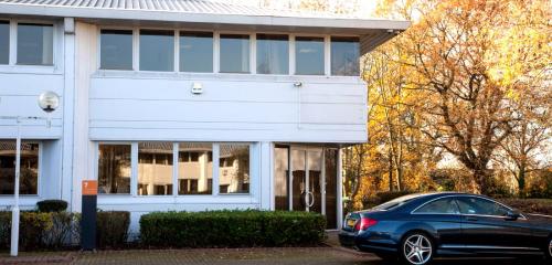 Unit 7 The Pavilions, Ruscombe Business Park, Twyford, RG10