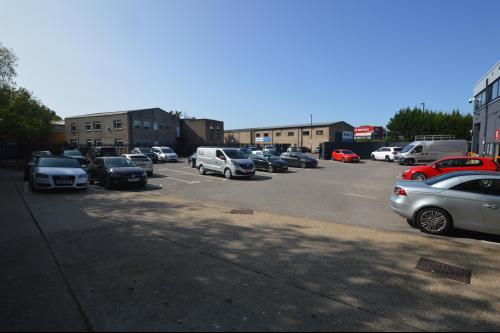 Units 14 & 15, Redlands Centre, Redlands, Coulsdon, CR5