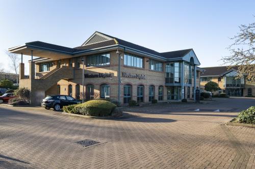 Hamilton House, Regent Park, 299 Kingston Road, Leatherhead, KT22