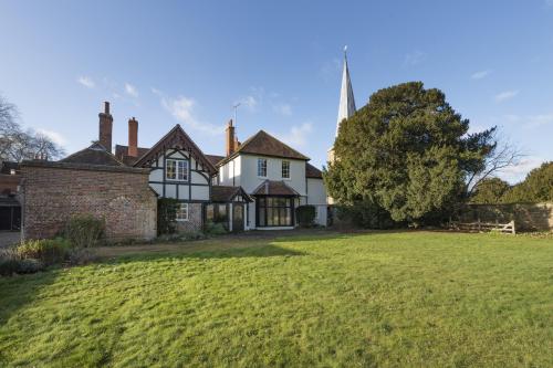 Church House Business Centre, Church Street, Godalming, GU7