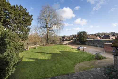 Church House Business Centre, Church Street, Godalming, GU7