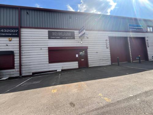 Unit 10 The Business Centre, Corinium Industrial Estate, Amersham,, HP6
