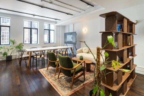 140 Wardour Street, Soho, London, W1F
