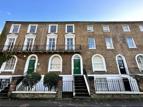 10/11 Heathfield Terrace, Chiswick, London, W4