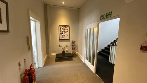 9 The Parade, Leamington Spa, CV32