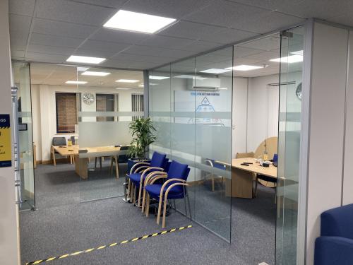 Unit 19-20, Neptune Court, Vanguard Way, Caerdydd, CF24