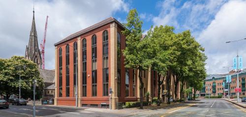 Haywood House South, Dumfries Place, Cardiff, CF10