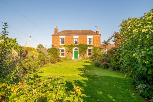 Bleak House Farm, 1 Grovewood Road, Misterton, Doncaster, DN10