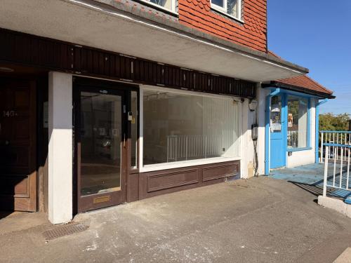 140 High Street, Godalming, GU7