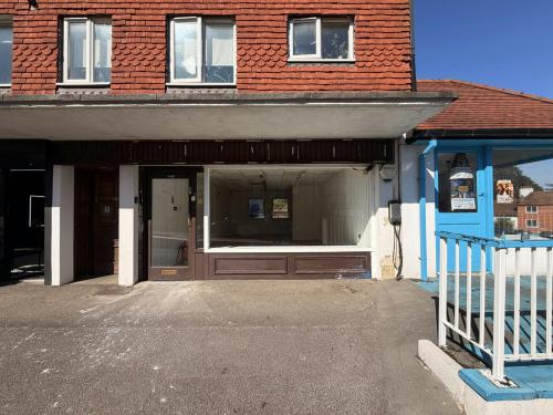 140 High Street, Godalming, GU7