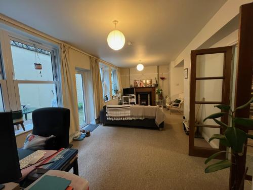 38 Queens Road, Brighton, BN1