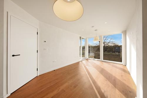 2 Flat 4, Manerium House, Manor Park, London, SE13
