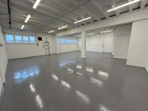 Unit 4 Menin Works, Bond Road, Mitcham, CR4