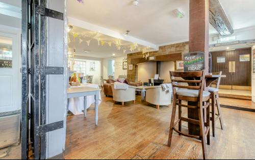 The Cromwell, 9-11 North Bar Street, Banbury, OX16
