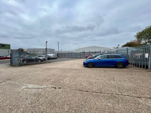 Unit B, Daytona Drive, Colthrop, Thatcham, RG19