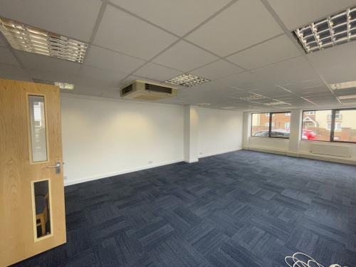 Thame House, Thame Road, Haddenham, HP17