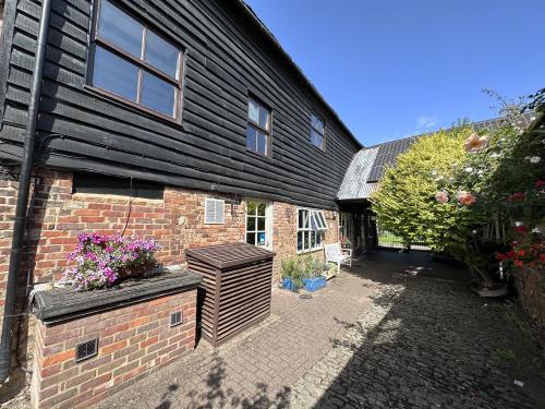 Offices F1 & F2 Offices F1 & F2 Jordan's Courtyard, Upper High Street, Thame, OX9