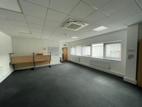 Unit 5 Tavis House, Haddenham Business Park, Haddenham, HP17