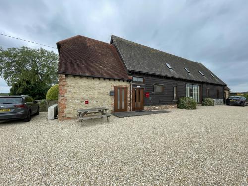 Suite 2 The Threshing Barn, North Weston, Thame, OX9