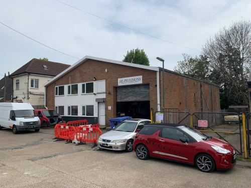 3 Dell Lane, Epsom, KT17