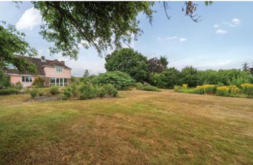27 Wilcot Road, Pewsey, SN9