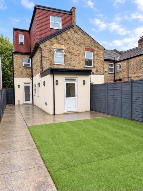 348 Brighton Road, Croydon, CR2