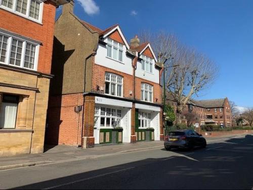 9-11 High Street, Hampton, TW12