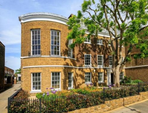 Holbrooke House, 34-38 Hill Rise, Richmond, TW10