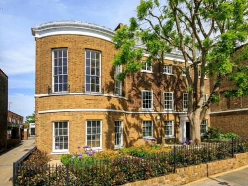 Suite 34-38 Holbrooke House, Hill Rise, Richmond upon Thames, TW10