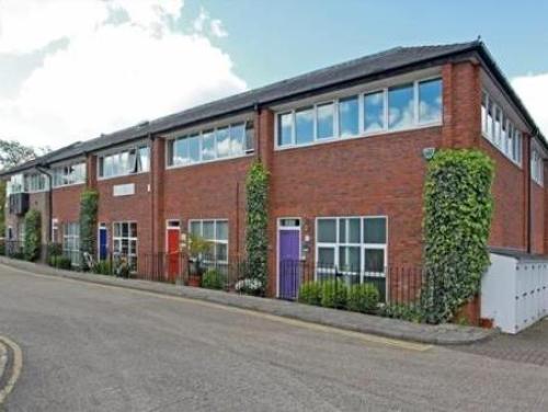 3 Oriel Court, 106 The Green, Twickenham, TW2