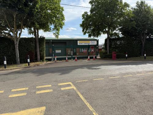 Unit and Yard, Roade Hill, Ashton, Northampton, NN7