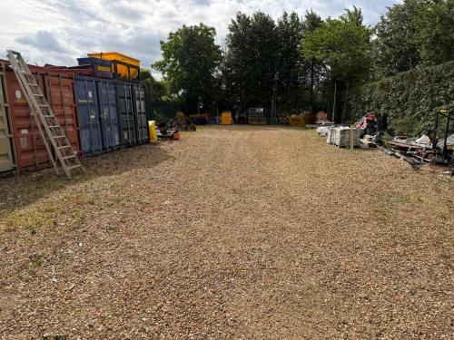 Unit and Yard, Roade Hill, Ashton, Northampton, NN7