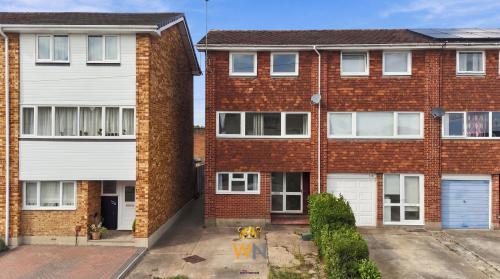 118 Sunrise Avenue, Chelmsford, CM1